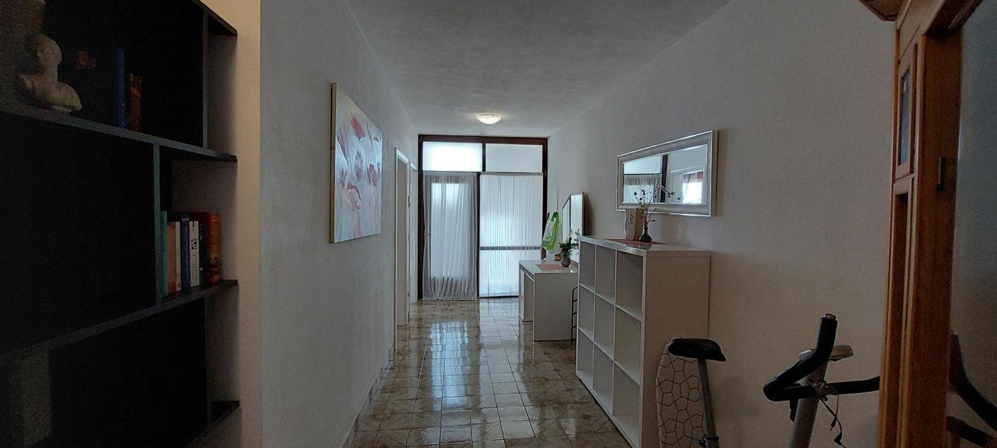 Apartman Ll S Pogledom I Izmedu Splita I Trogira Su Kastela Dalmacija Hrvatska Exterior photo